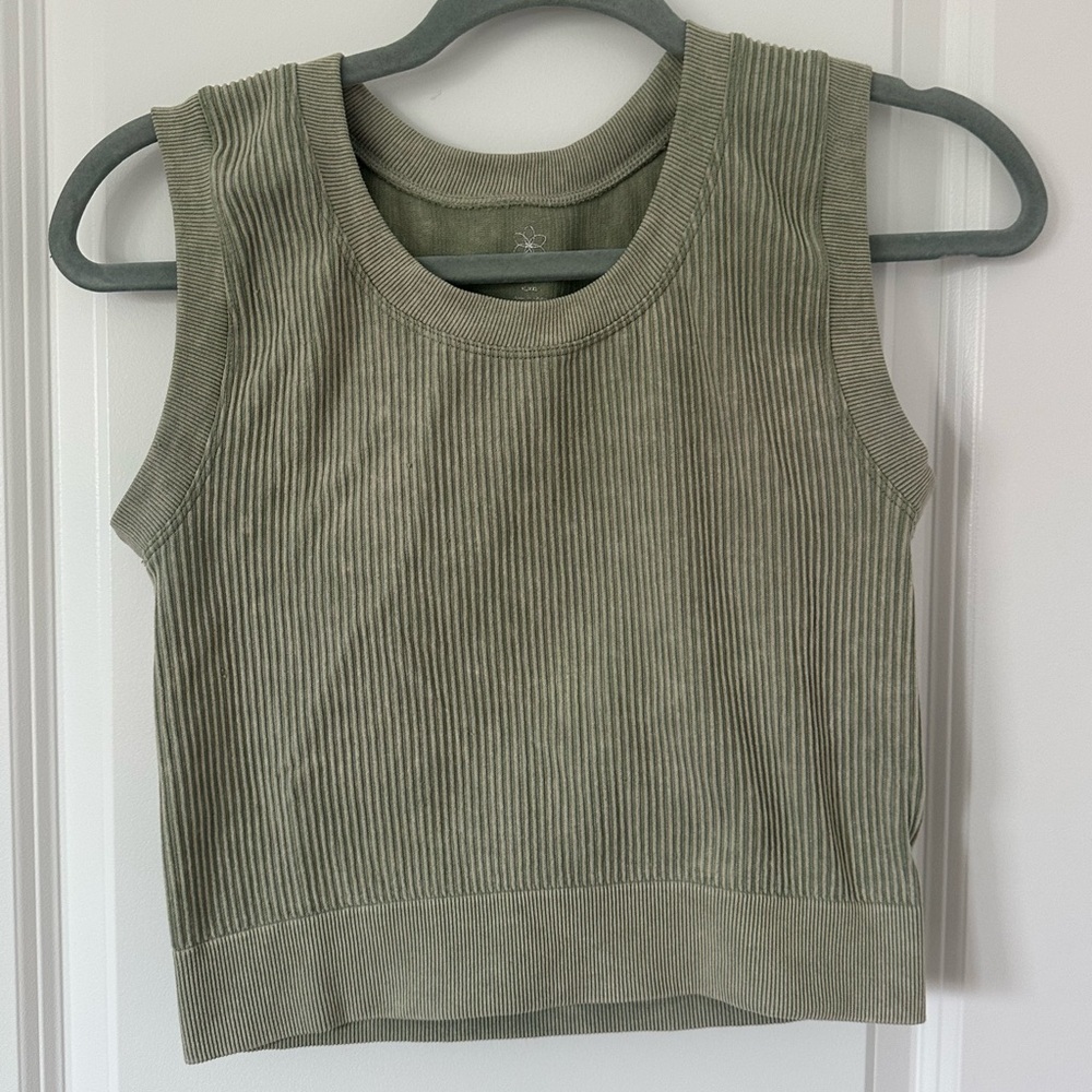 Aura Women’s Sleeveless Ribber Cropped Tank Top